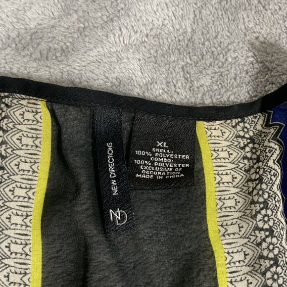 New Directions Tunic Top Size XL Multicolor Paisley Print Cape Styling - Picture 12 of 12